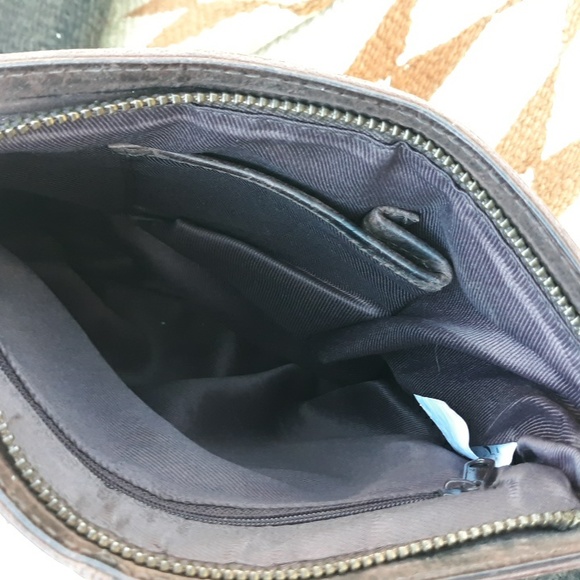 NWOT ESTALON LEATHER CROSSBODY BAG - Picture 10 of 12